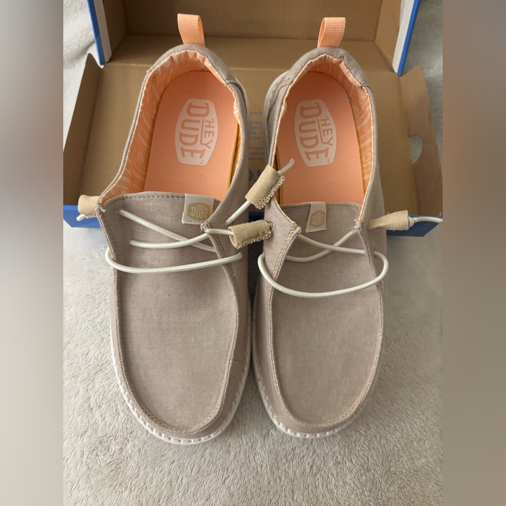 Hey Dude Women's Loafers - Light Tan